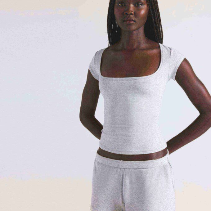 COTTON JERSEY SCOOP NECK T-SHIRT COTTON JERSEY SCOOP NECK T-SHIRT