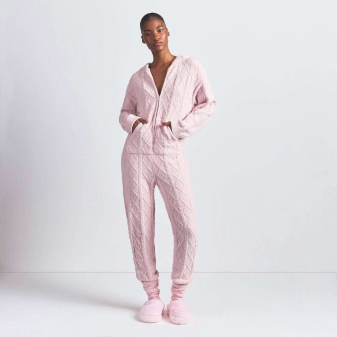 COZY LIGHT CABLEKNIT ONESIE COZY LIGHT CABLEKNIT ONESIE