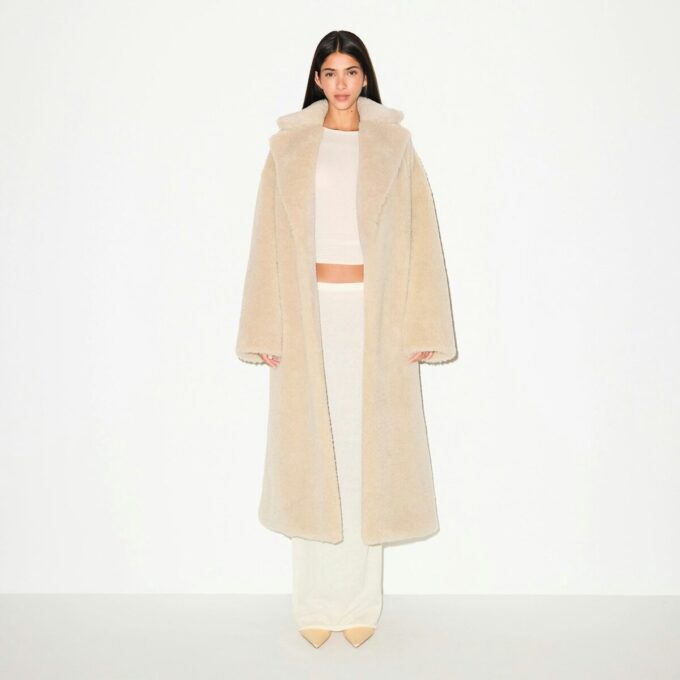 FAUX FUR OVERSIZED LONG COAT FAUX FUR OVERSIZED LONG COAT