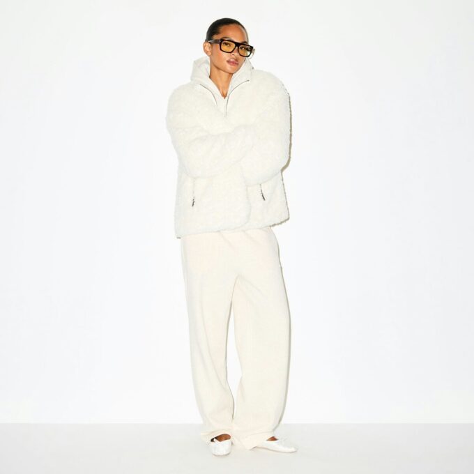 FAUX FUR OVERSIZED MOCK NECK JACKET FAUX FUR OVERSIZED MOCK NECK JACKET