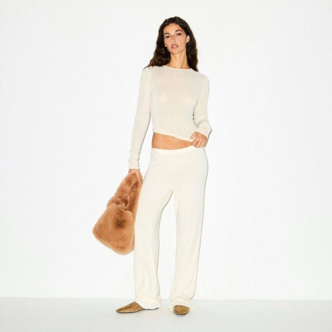 FEATHERWEIGHT CASHMERE LONG SLEEVE TOP FEATHERWEIGHT CASHMERE LONG SLEEVE TOP