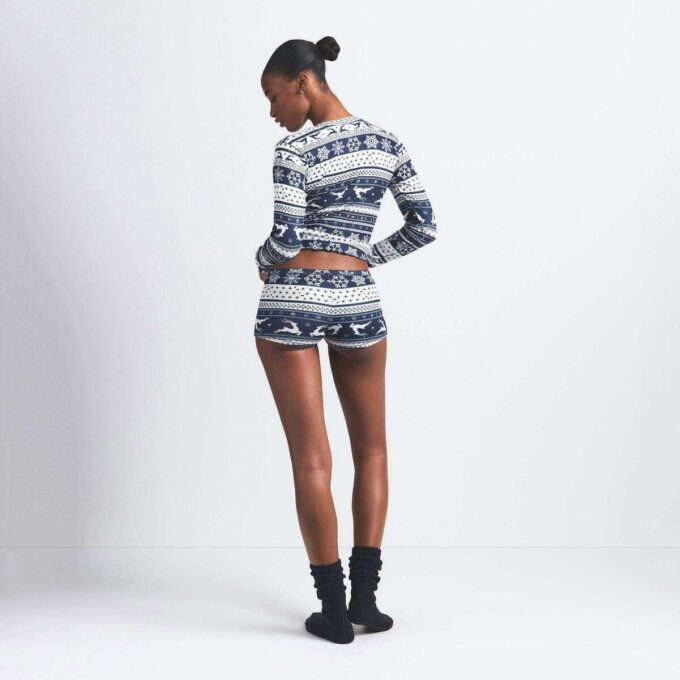 LOGO PLUSH POINTELLE HENLEY SET LOGO PLUSH POINTELLE HENLEY SET