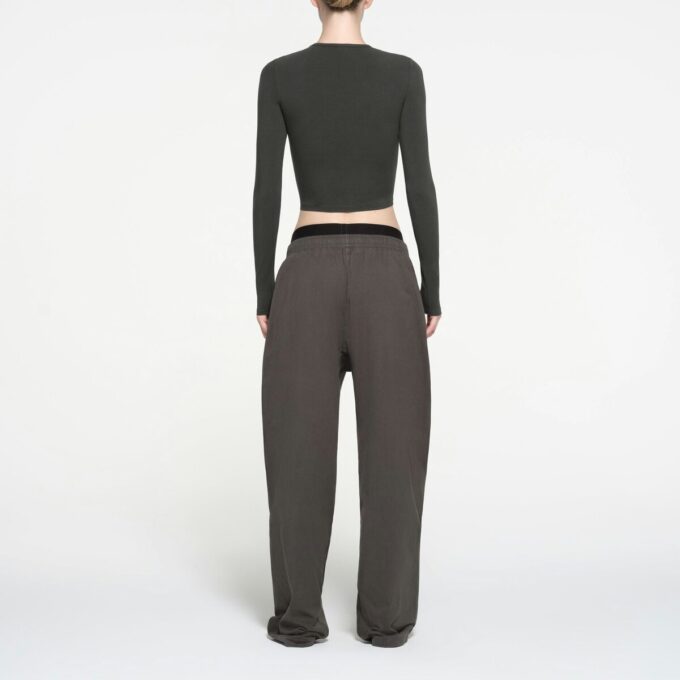 NEW VINTAGE CROPPED LONG SLEEVE T-SHIRT NEW VINTAGE CROPPED LONG SLEEVE T-SHIRT