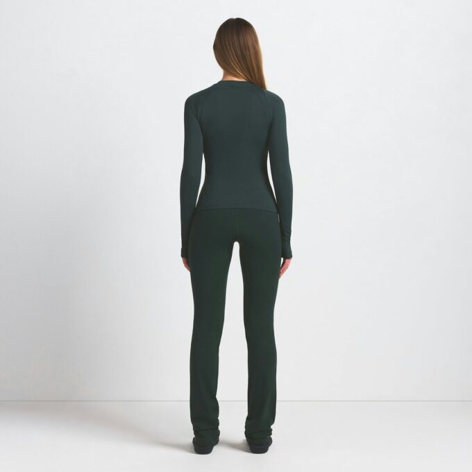 NikeSKIMS AIRY LONG SLEEVE CREW NECK TOP NikeSKIMS AIRY LONG SLEEVE CREW NECK TOP