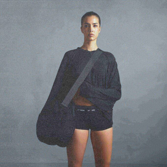 NikeSKIMS AIRY V-NECK OVERSIZED LONG SLEEVE TOP