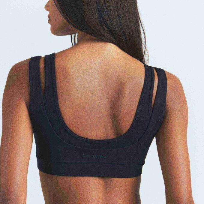 NikeSKIMS MATTE DOUBLE STRAP SCOOP BRA NikeSKIMS MATTE DOUBLE STRAP SCOOP BRA