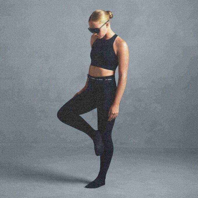 NikeSKIMS MATTE FOOTSIE GRIP LEGGING