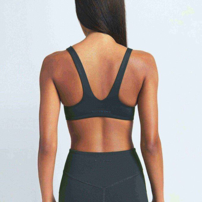 NikeSKIMS MATTE SHAPING SCOOP BRA