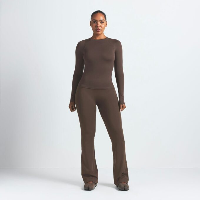 NikeSKIMS MATTE SLIM FLARE LEGGING