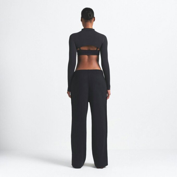 NikeSKIMS MATTE TRICOT SIDE SNAPS PANT NikeSKIMS MATTE TRICOT SIDE SNAPS PANT