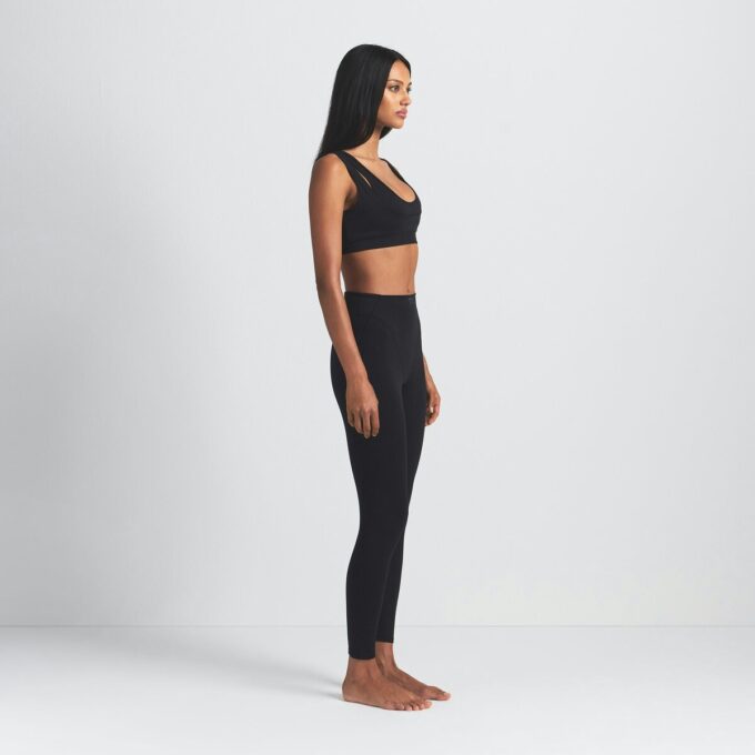 NikeSKIMS MATTE V-LINE 26″ LEGGING NikeSKIMS MATTE V-LINE 26″ LEGGING