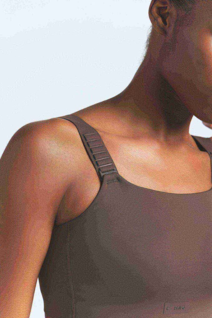 NikeSKIMS MATTE WIDE STRAP BRA NikeSKIMS MATTE WIDE STRAP BRA
