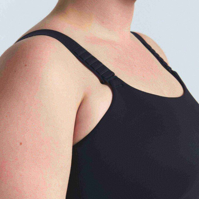 NikeSKIMS MATTE WIDE STRAP BRA NikeSKIMS MATTE WIDE STRAP BRA