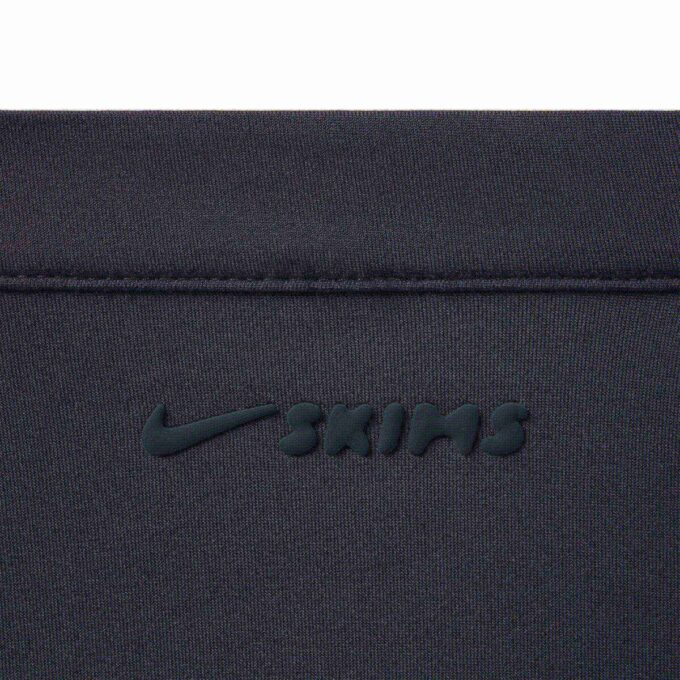 NikeSKIMS SHINE V-NECK BRA