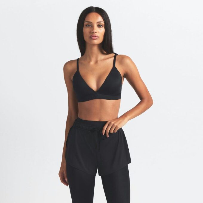 NikeSKIMS SHINE TRIANGLE BRA NikeSKIMS SHINE TRIANGLE BRA