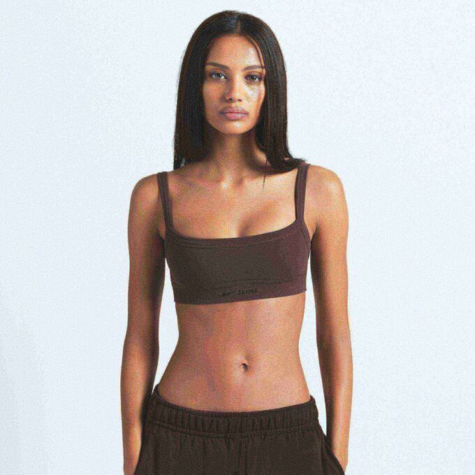 NikeSKIMS VINTAGE SEAMLESS CAMI BRA NikeSKIMS VINTAGE SEAMLESS CAMI BRA
