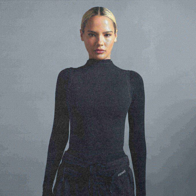 NikeSKIMS VINTAGE SEAMLESS MOCK NECK BRA TOP NikeSKIMS VINTAGE SEAMLESS MOCK NECK BRA TOP