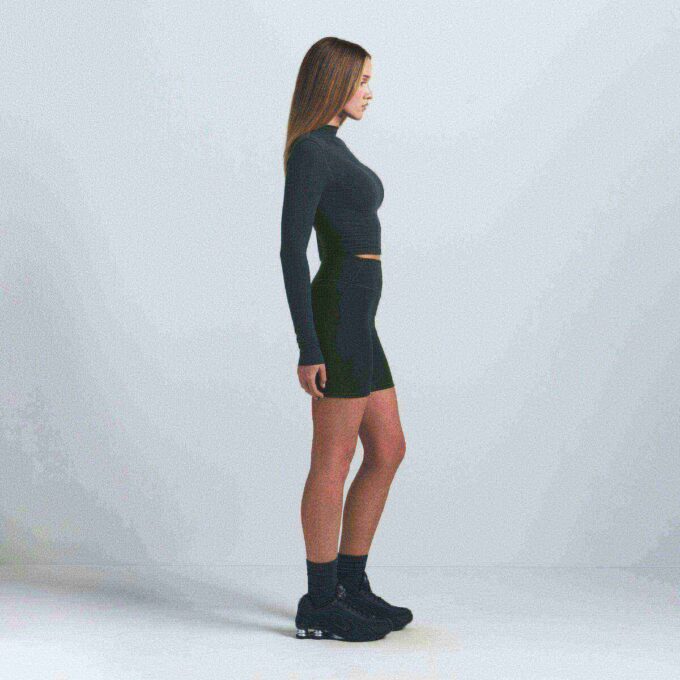 NikeSKIMS VINTAGE SEAMLESS MOCK NECK CROP TOP