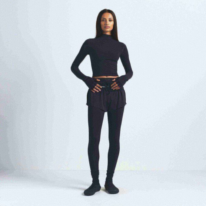 NikeSKIMS VINTAGE SEAMLESS MOCK NECK CROP TOP