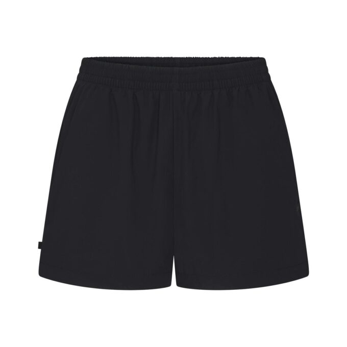 NikeSKIMS WOVEN NYLON 5″ TRACK SHORT