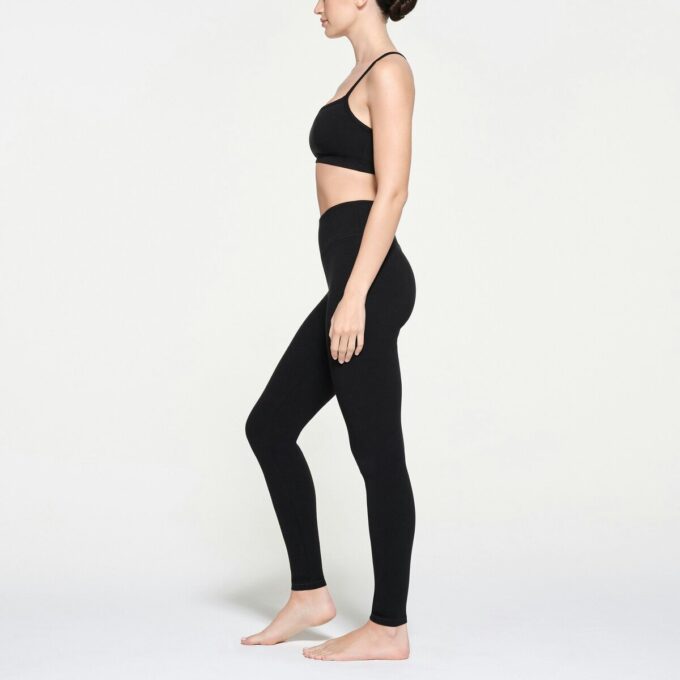 OUTDOOR HIGH-WAISTED BANDED LEGGING OUTDOOR HIGH-WAISTED BANDED LEGGING