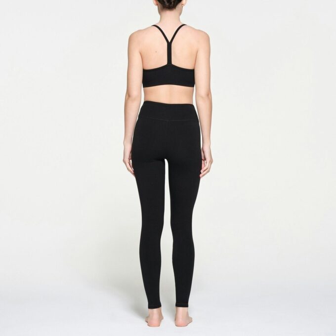 OUTDOOR HIGH-WAISTED BANDED LEGGING OUTDOOR HIGH-WAISTED BANDED LEGGING