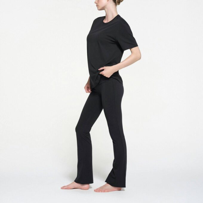 RELAXED TEES OVERSIZED LONG T-SHIRT RELAXED TEES OVERSIZED LONG T-SHIRT