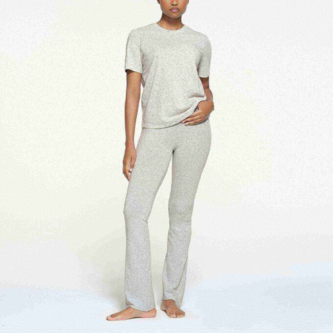 RELAXED TEES T-SHIRT RELAXED TEES T-SHIRT