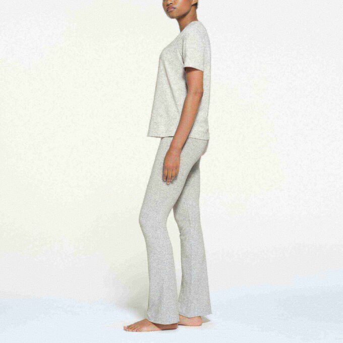 RELAXED TEES T-SHIRT RELAXED TEES T-SHIRT