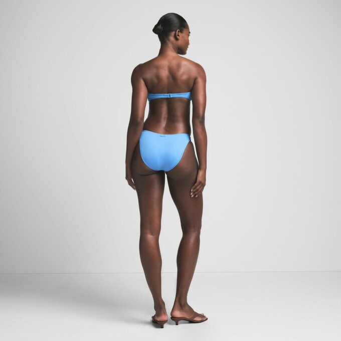 SIGNATURE SWIM STRAPLESS UNDERWIRE BIKINI TOP