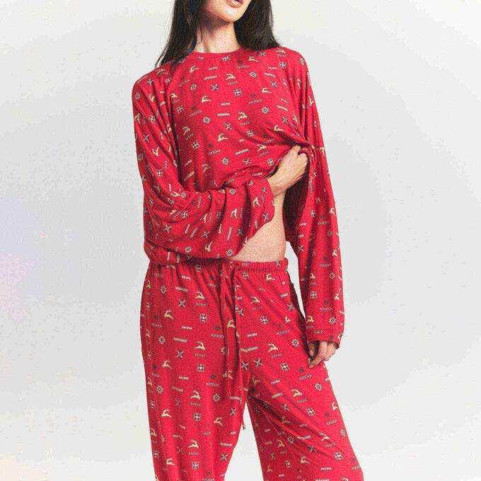 SKIMS SLEEP CROPPED LONG SLEEVE AND PANT SET SKIMS SLEEP CROPPED LONG SLEEVE AND PANT SET