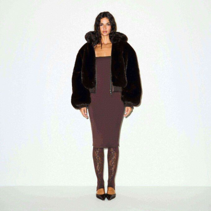 SMOOTH LAYERS SQUARE NECK MIDI DRESS