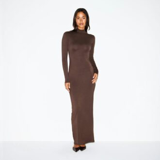 SMOOTH LAYERS TURTLENECK LONG DRESS