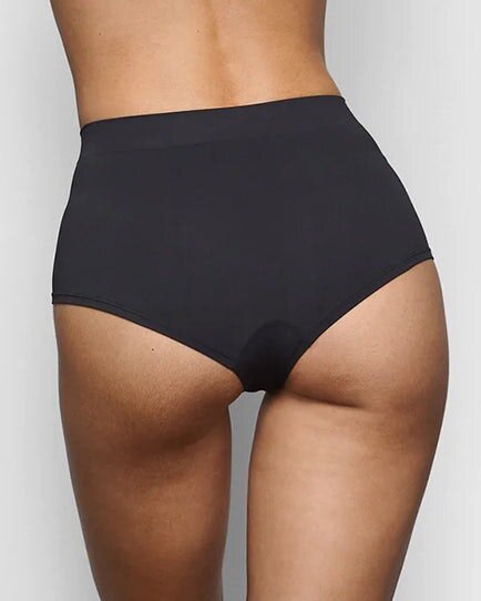 SOFT SMOOTHING SEAMLESS BOY SHORT SOFT SMOOTHING SEAMLESS BOY SHORT