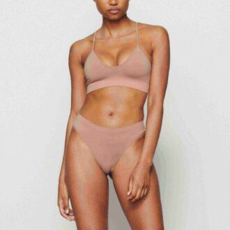 SOFT SMOOTHING SEAMLESS THONG