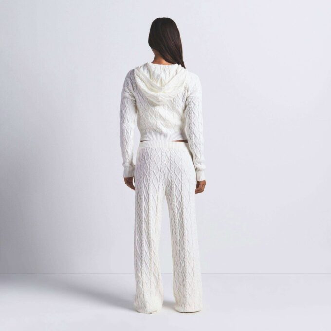 SWEATER KNIT SHRUNKEN ZIP UP HOODIE SWEATER KNIT SHRUNKEN ZIP UP HOODIE