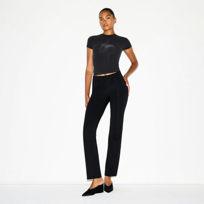 THE ESSENTIAL COLLECTION HIGH-WAISTED PINTUCK STRAIGHT LEG PANT THE ESSENTIAL COLLECTION HIGH-WAISTED PINTUCK STRAIGHT LEG PANT
