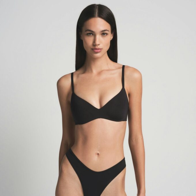 WIRELESS FORM PUSH-UP PLUNGE BRA WIRELESS FORM PUSH-UP PLUNGE BRA