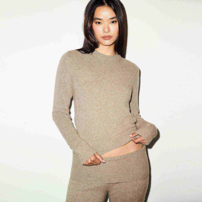 WOOL CASHMERE CREWNECK SWEATER WOOL CASHMERE CREWNECK SWEATER