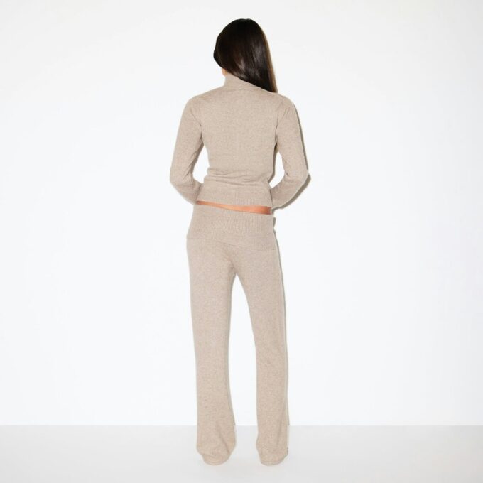 WOOL CASHMERE ZIP UP MOCK NECK SWEATER WOOL CASHMERE ZIP UP MOCK NECK SWEATER